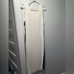 New York & Company black/ White Sleeveless Midi Dress